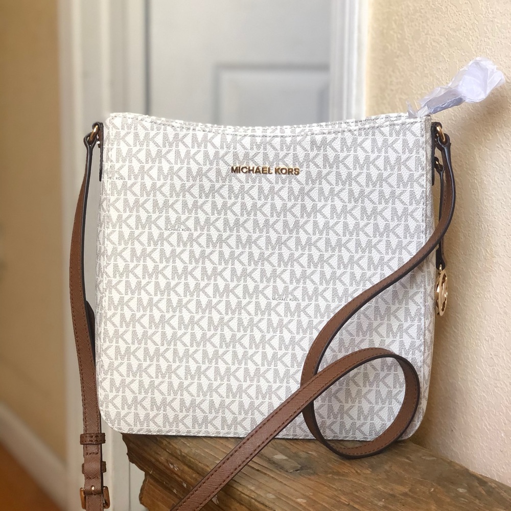 Michael kors messenger crossbody bag